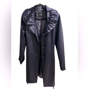 Tahari Women’s Medium Navy Blue Long Jacket.